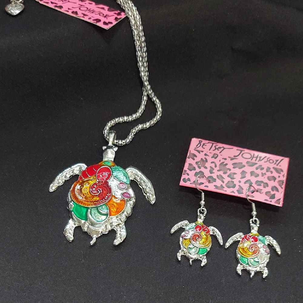 Betsey Johnson Turtle Necklace and Earring Set